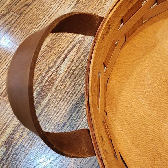 Vintage Peterboro Entertainment Basket with Handles, Chip & Dip Tray - Picture 9 of 12